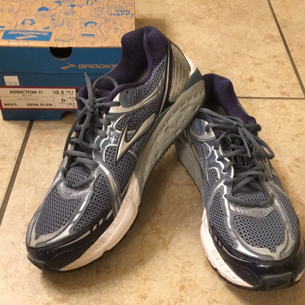 Like New Brooks addiction 11 Men’s Sz 12.5 D